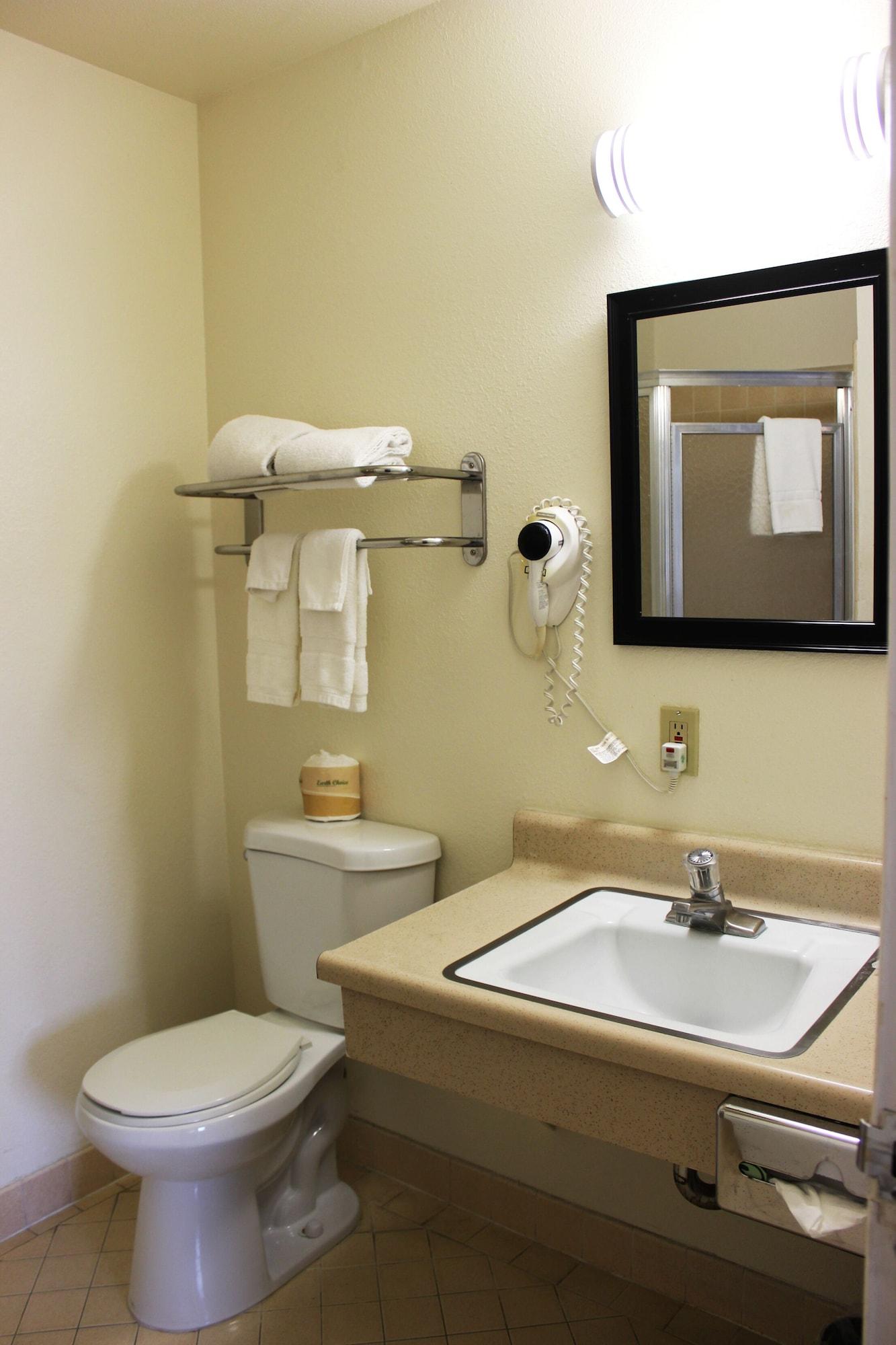 Rodeway Inn Near University-Gateway To Yosemite Merced Bagian luar foto