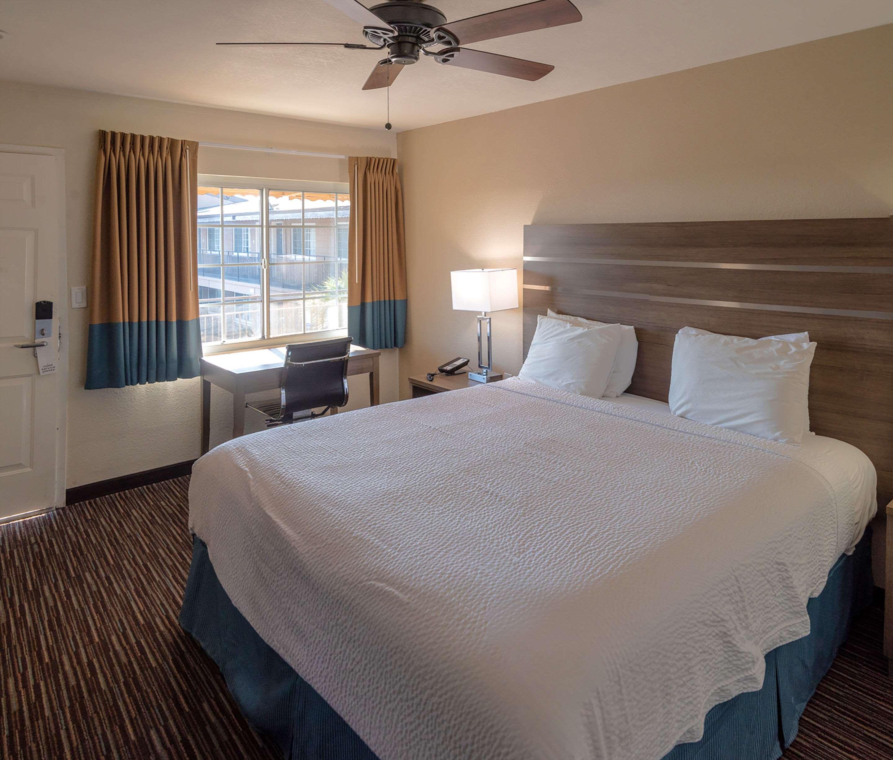 Rodeway Inn Near University-Gateway To Yosemite Merced Bagian luar foto