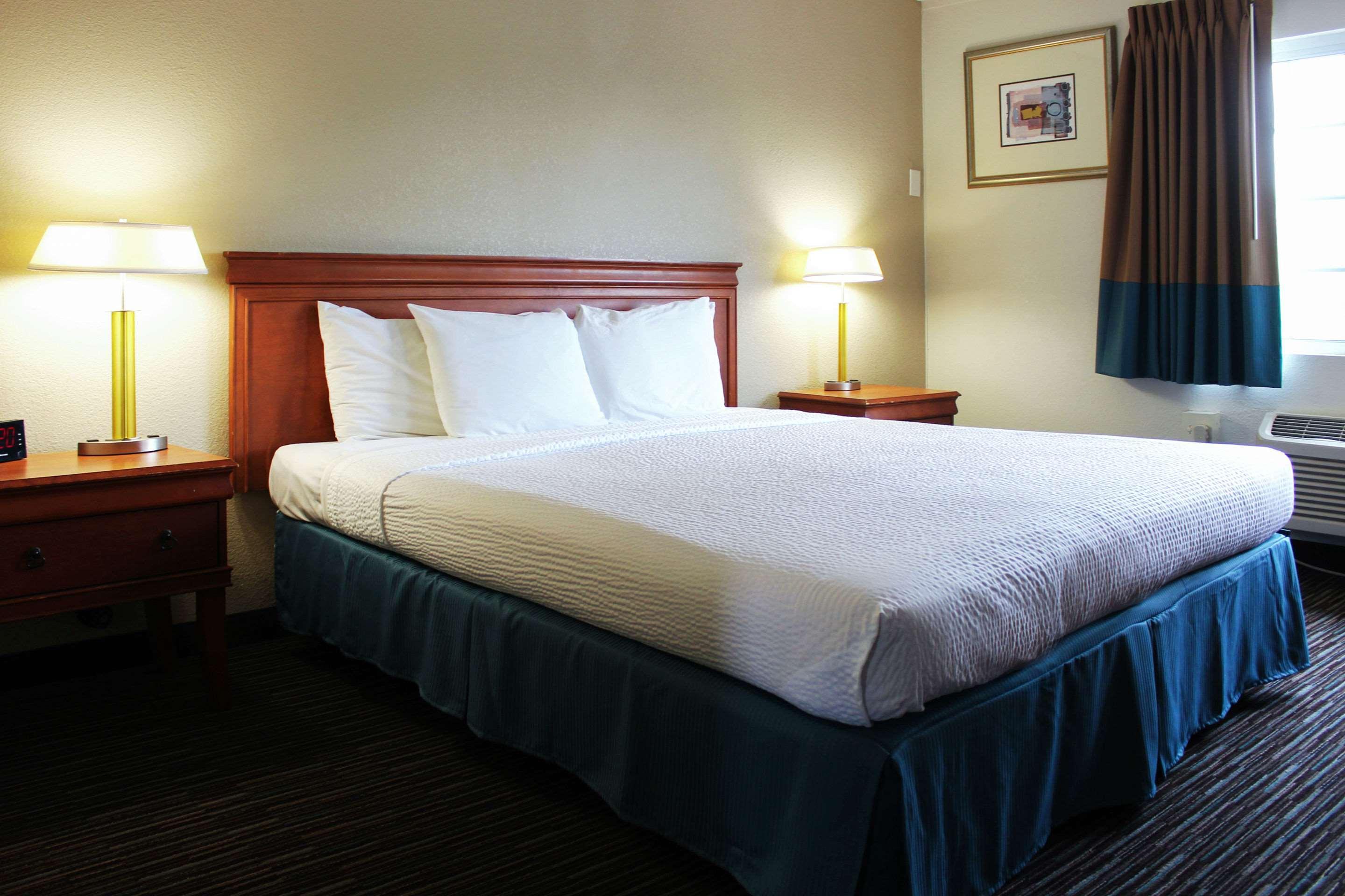 Rodeway Inn Near University-Gateway To Yosemite Merced Bagian luar foto