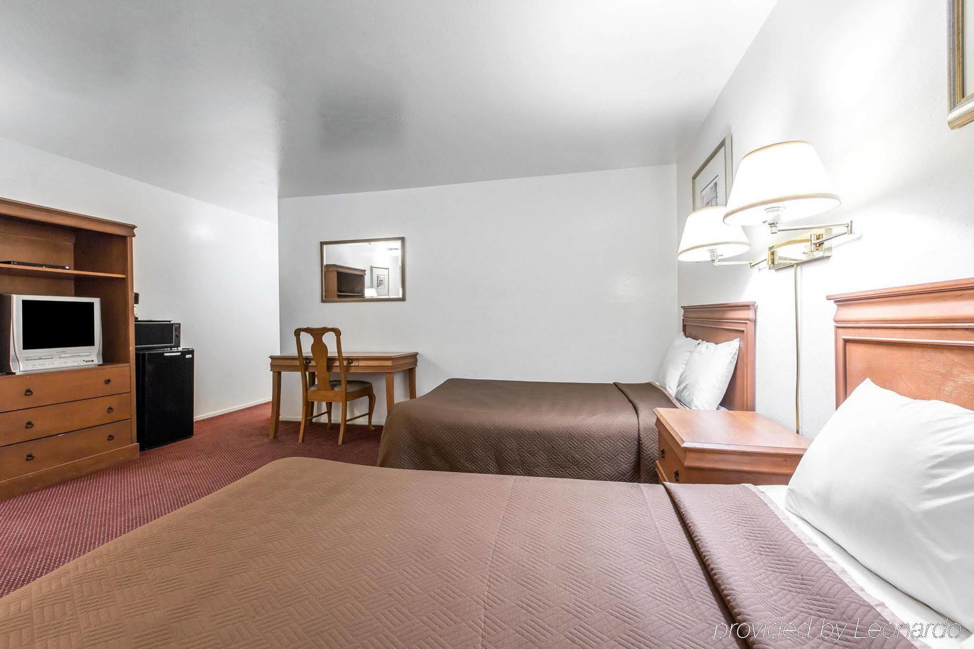 Rodeway Inn Near University-Gateway To Yosemite Merced Bagian luar foto