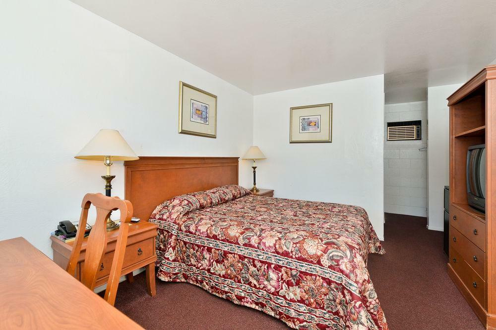 Rodeway Inn Near University-Gateway To Yosemite Merced Bagian luar foto